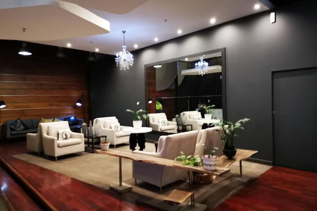 1507-Amazing Views & Unique Joburg Cbd Luxury Joanesburgo Exterior foto