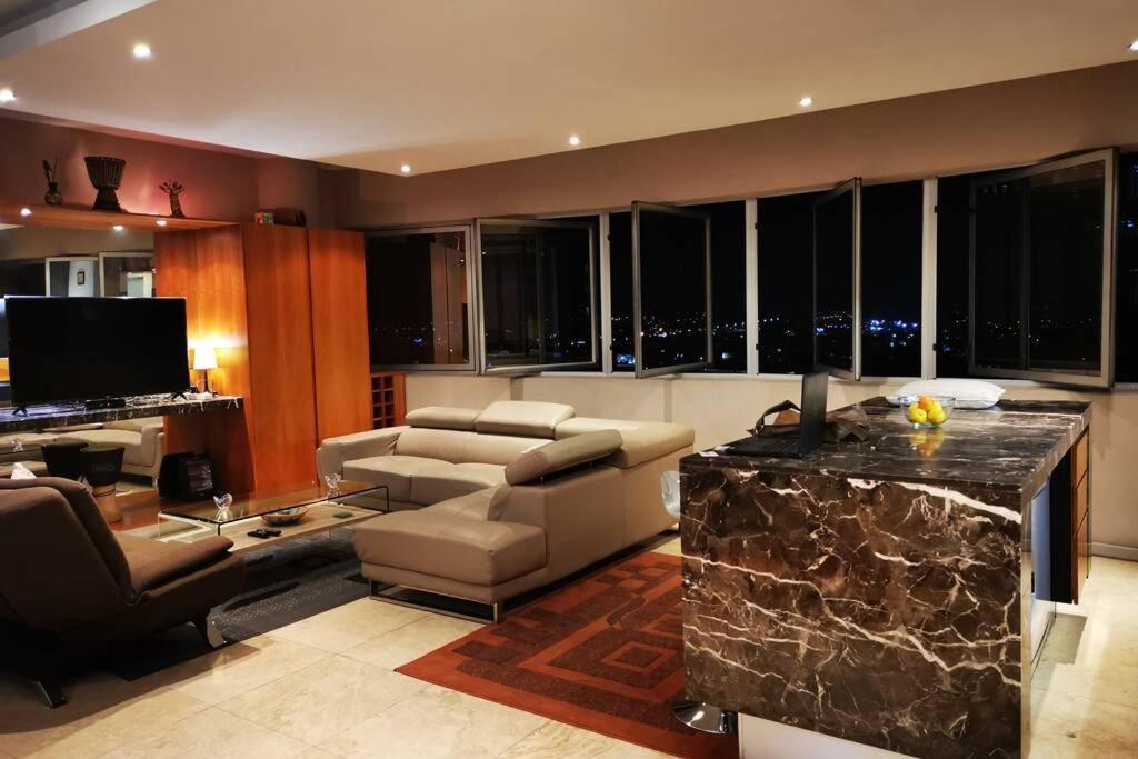 1507-Amazing Views & Unique Joburg Cbd Luxury Joanesburgo Exterior foto